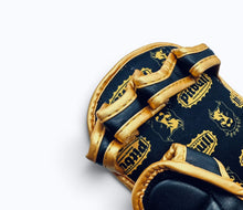 Carica l'immagine nel visualizzatore di Gallery, Guanti MMA Fight & Sparring 7 oz Nero Oro