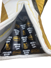 Carica l'immagine nel visualizzatore di Gallery, Guantoni Boxe Pitbull Valor Nero Oro 12 once