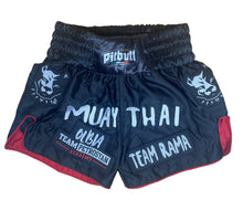 Carica l&#39;immagine nel visualizzatore di Gallery, Pantaloncini Muay Thai Nero Team Rama edition
